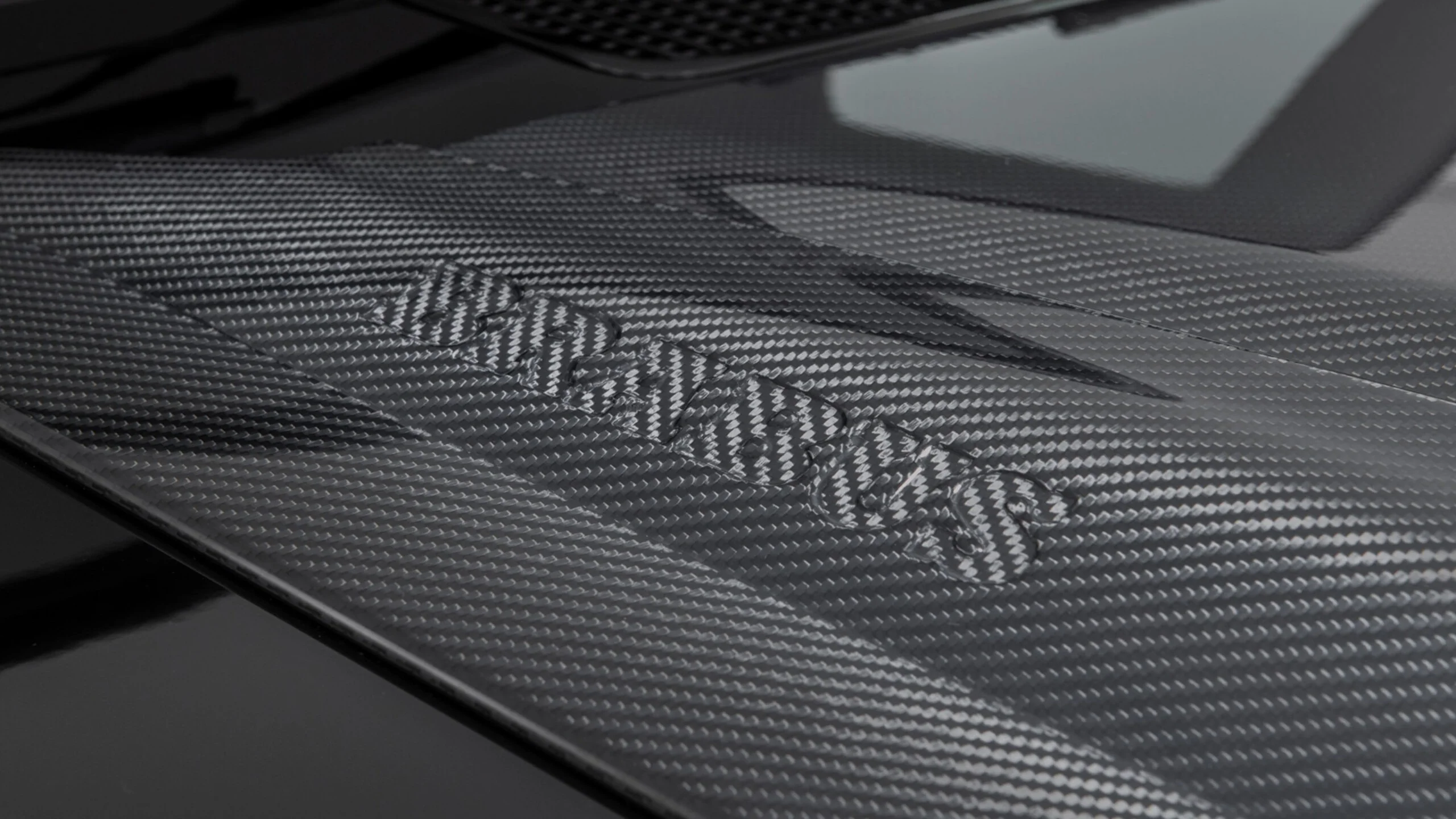 Nakładka maski Mercedes-Benz W465 2024- G-klasa styl Brabus karbon